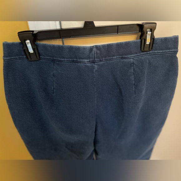 L.L. Bean Fleece Lined Denim Slip On Pants Size Medium Stretch Waist Petite MP - Picture 10 of 12